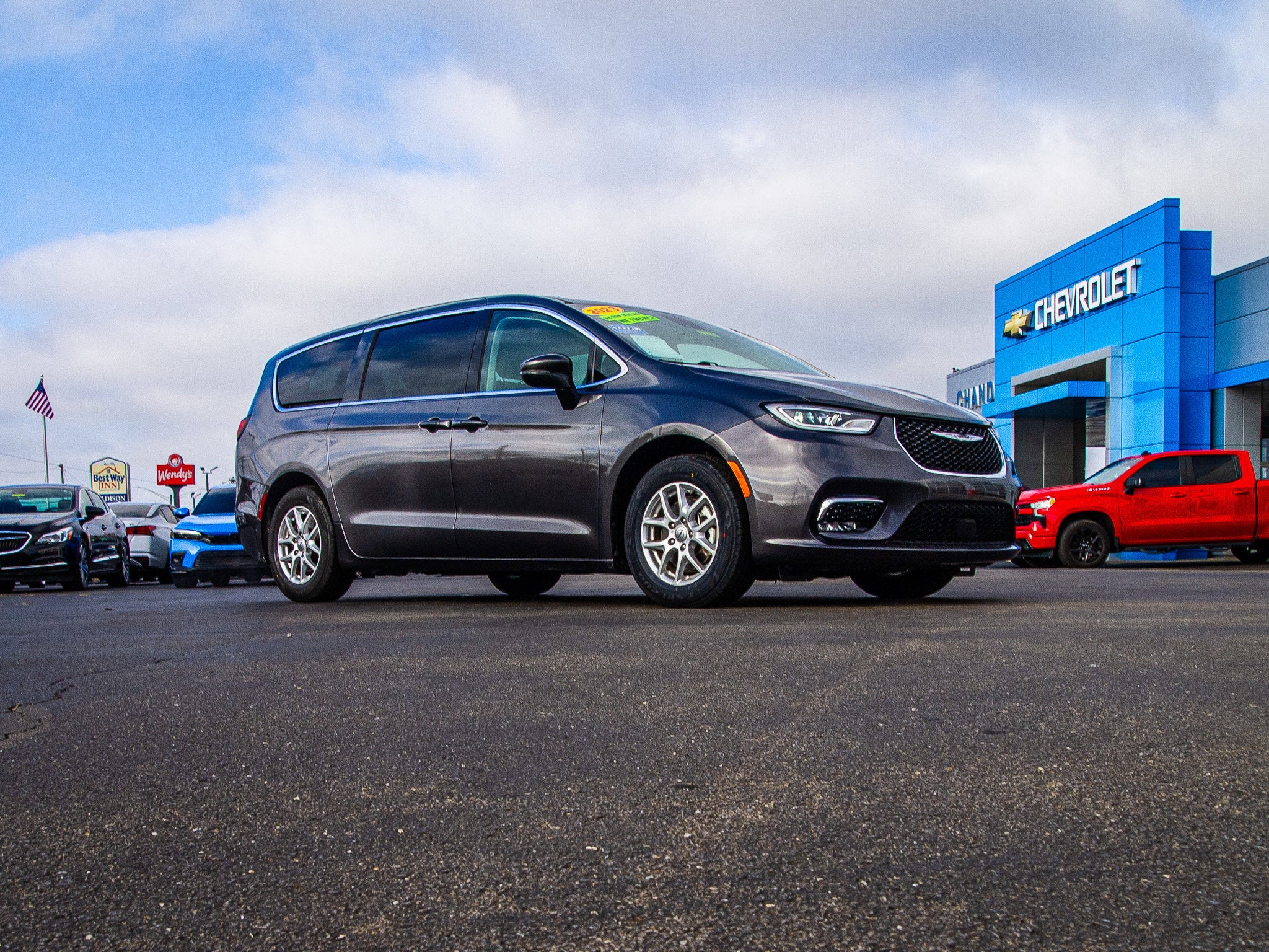 2023 Chrysler Pacifica Touring L