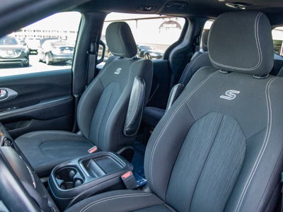 2018 Chrysler Pacifica Touring Plus