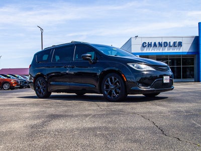 2018 Chrysler Pacifica Touring Plus