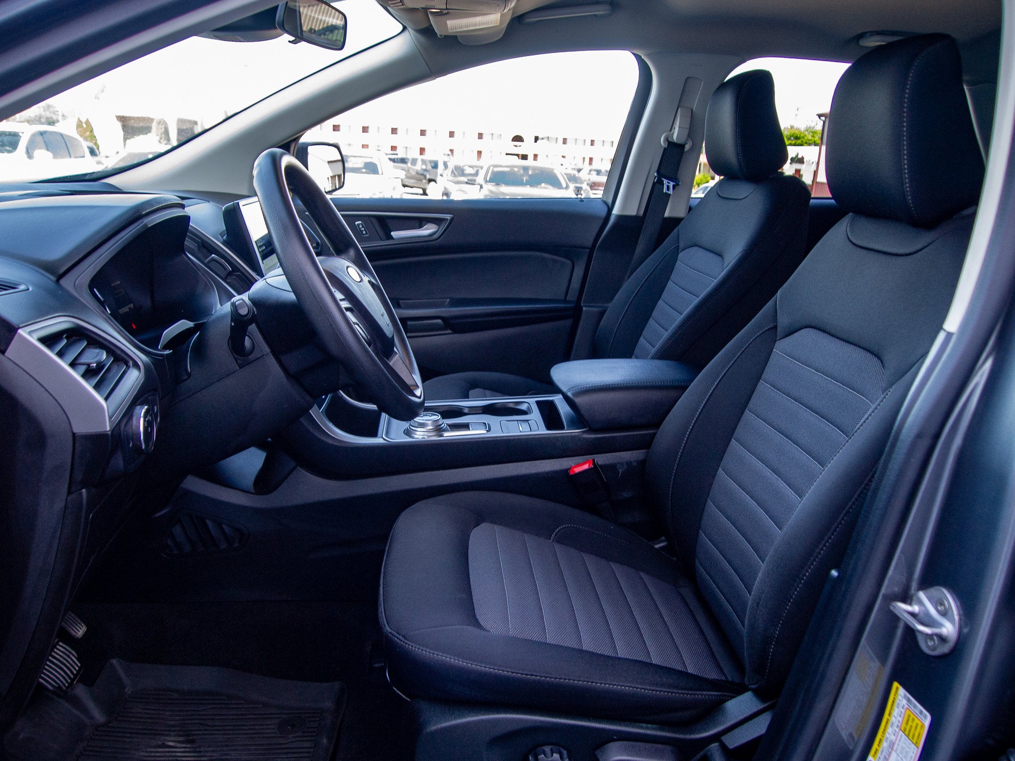2022 Ford Edge SE