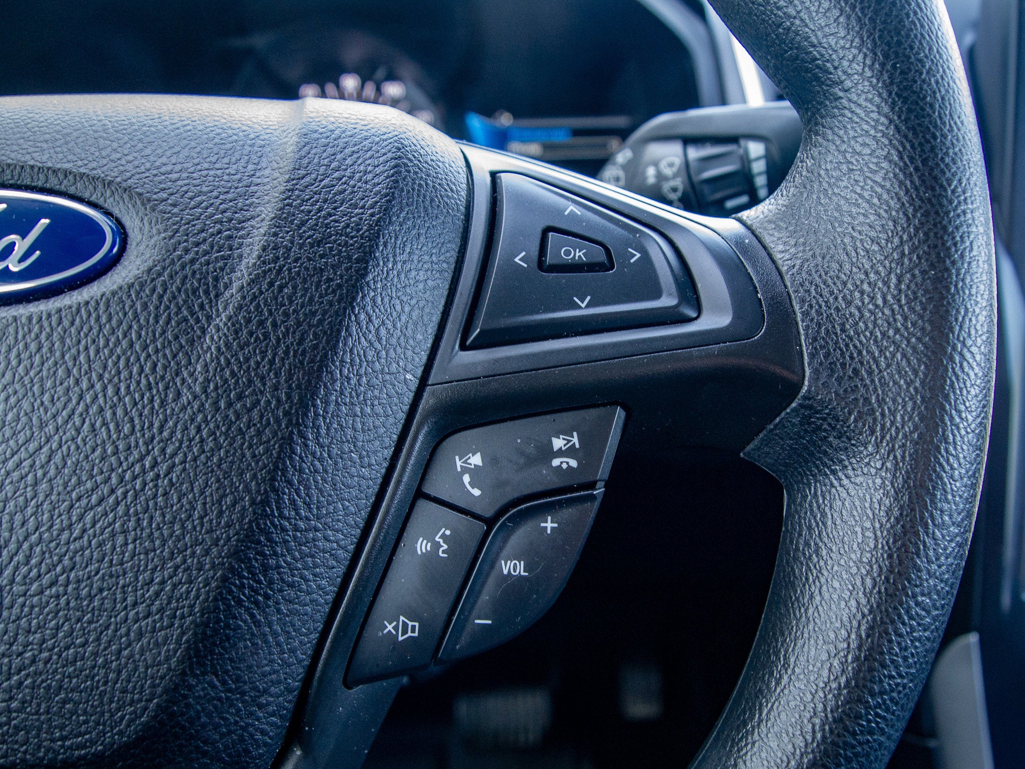 2022 Ford Edge SE