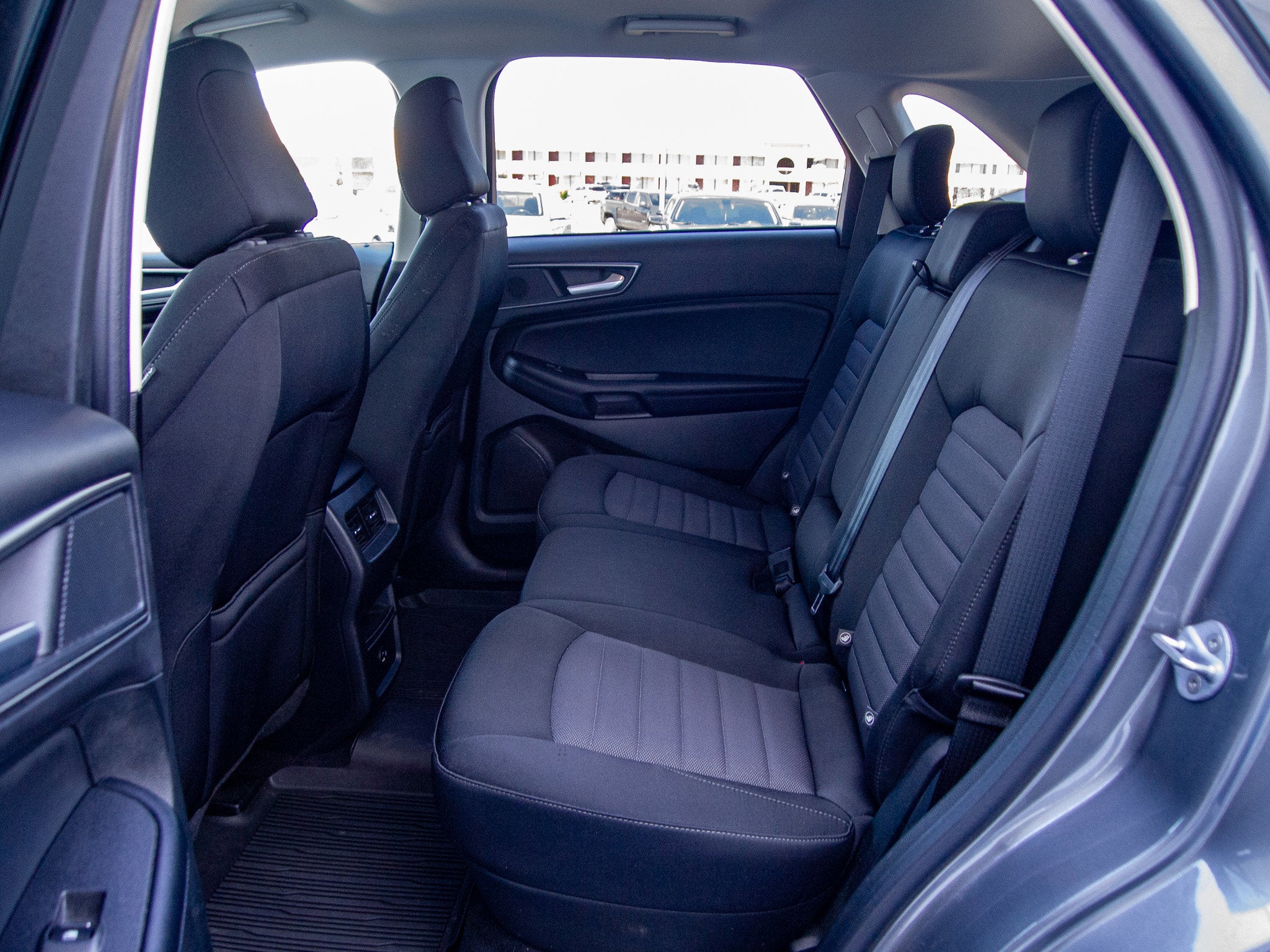 2022 Ford Edge SE