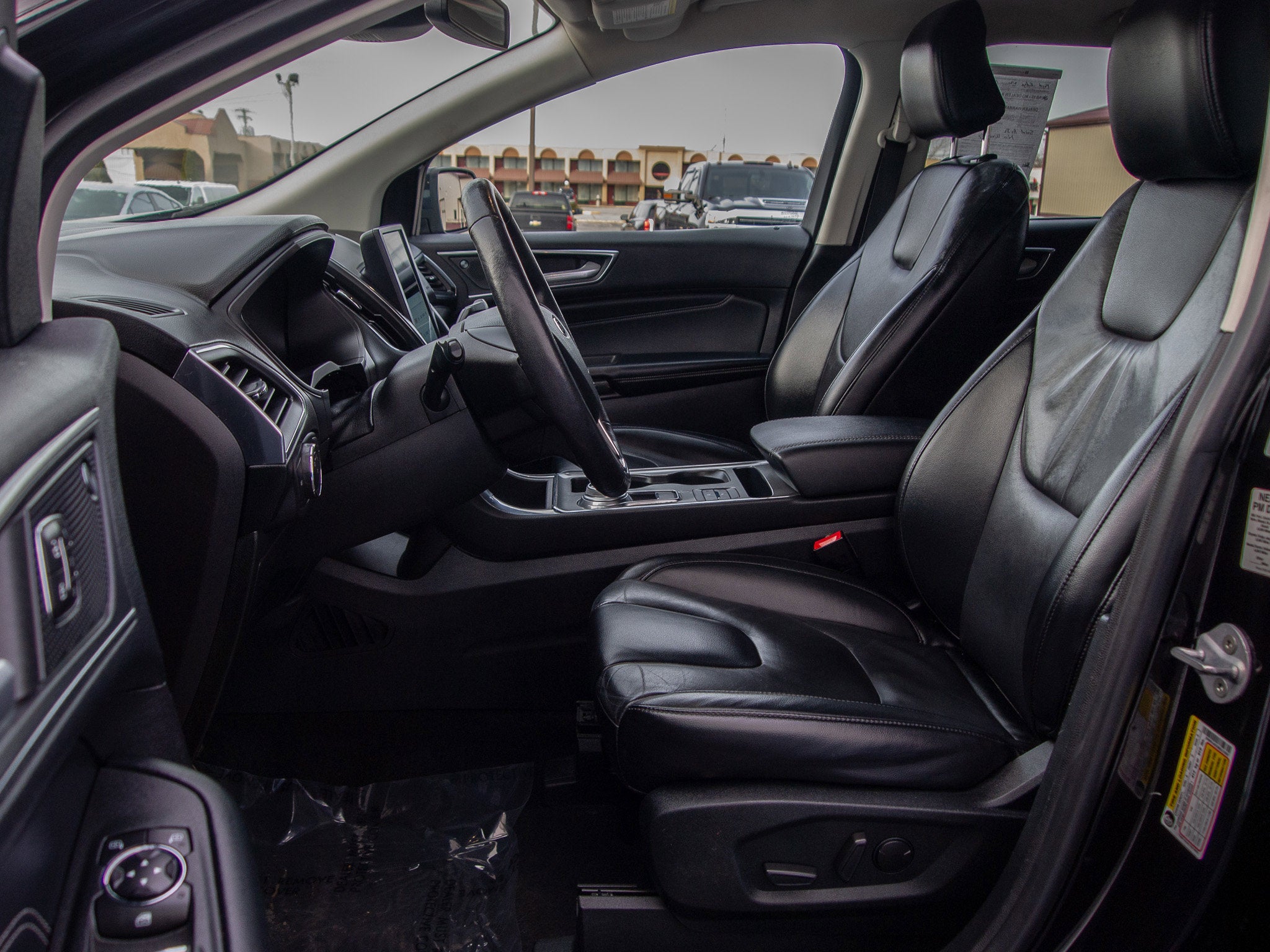 2022 Ford Edge Titanium