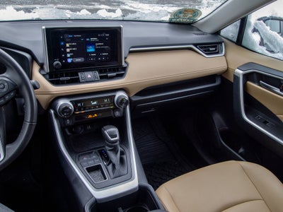 2025 Toyota RAV4 XLE Premium