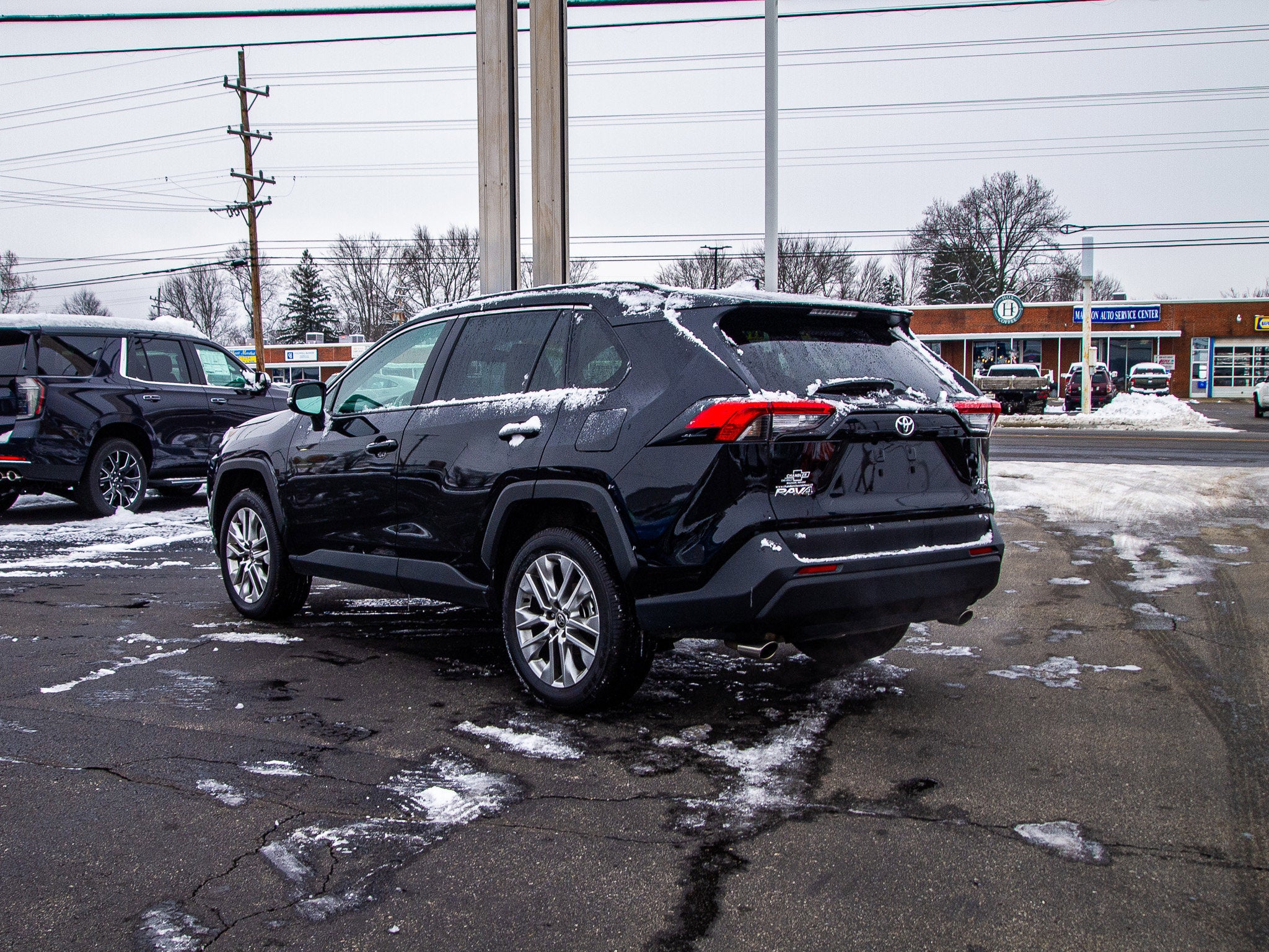 2025 Toyota RAV4 XLE Premium