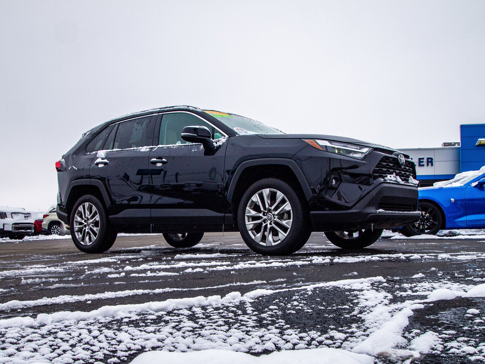 2025 Toyota RAV4 XLE Premium