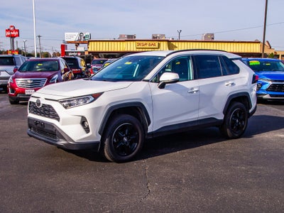 2020 Toyota RAV4 XLE