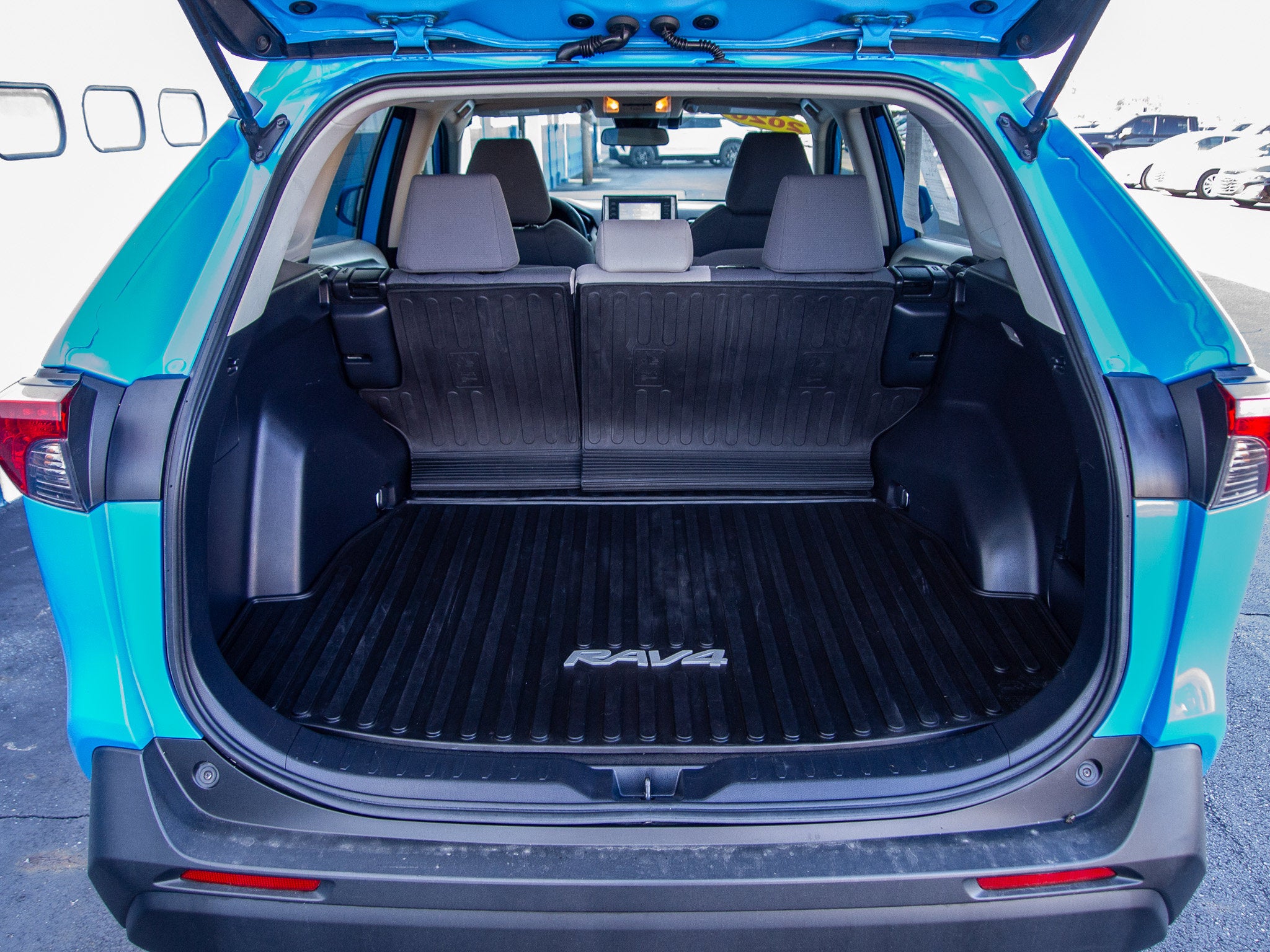 2020 Toyota RAV4 XLE