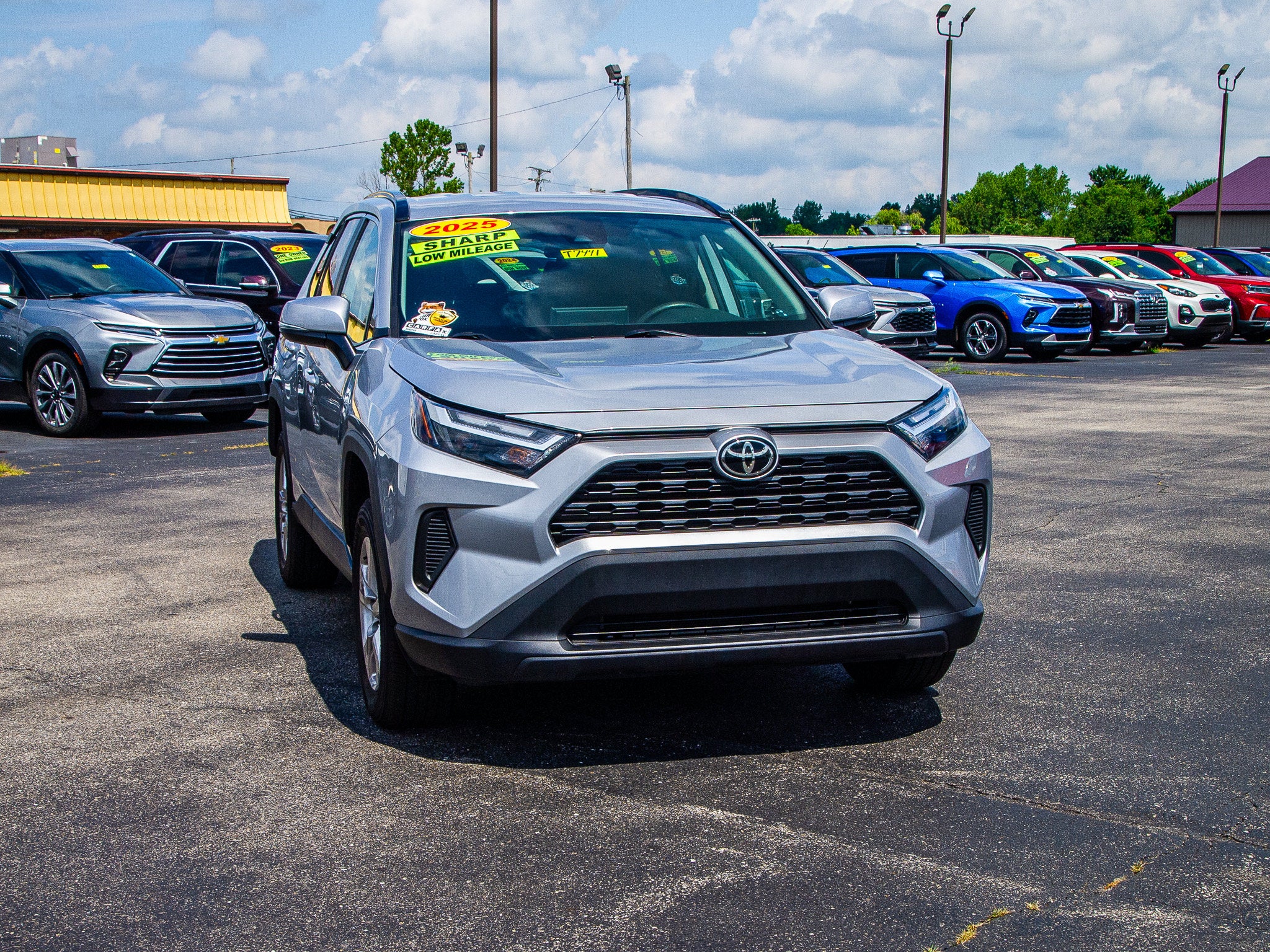 2025 Toyota RAV4 XLE