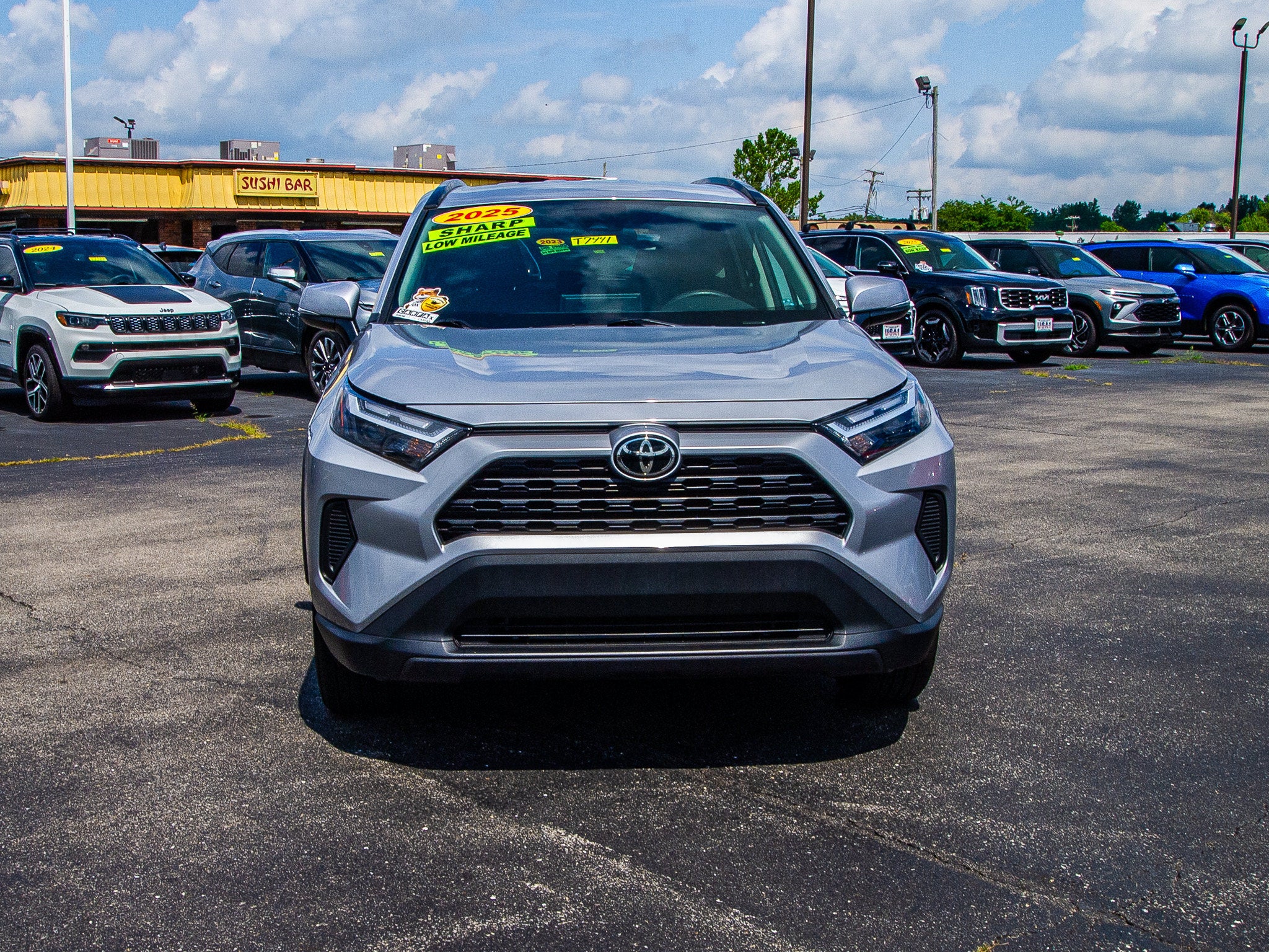 2025 Toyota RAV4 XLE