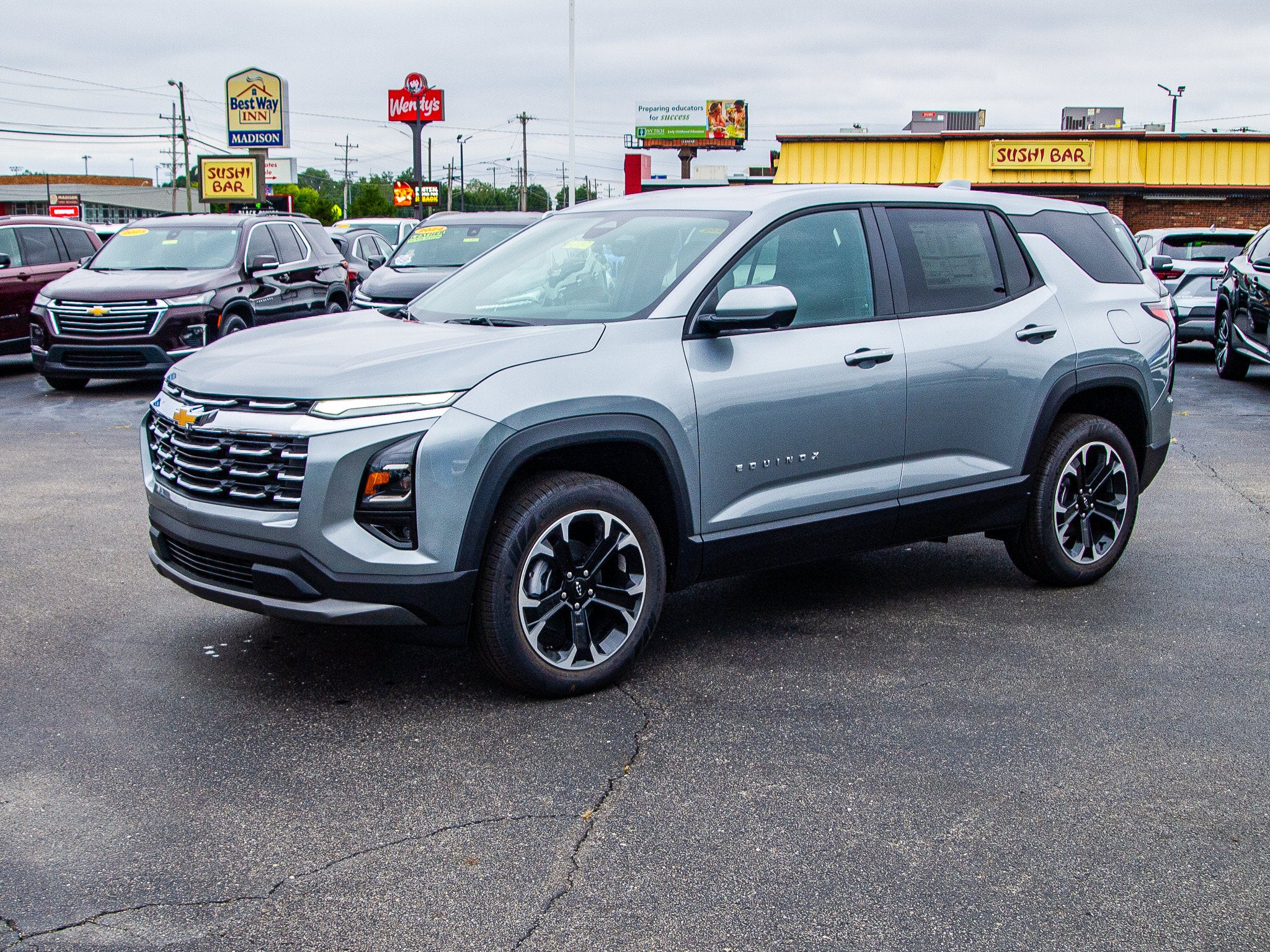 2027 Chevrolet Equinox LT