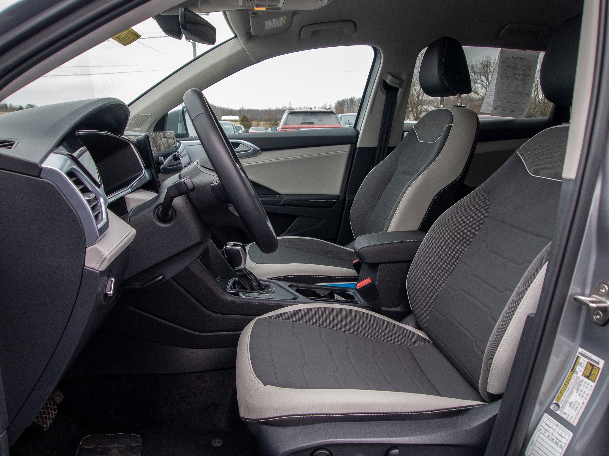 2025 Volkswagen Taos SE