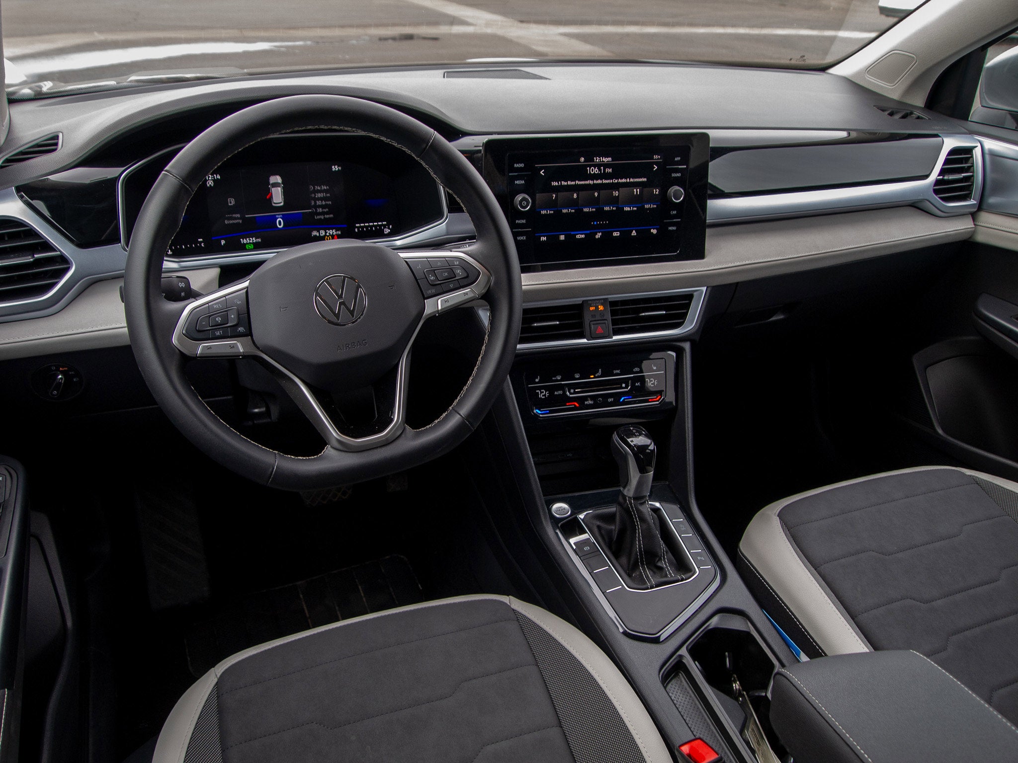 2025 Volkswagen Taos SE