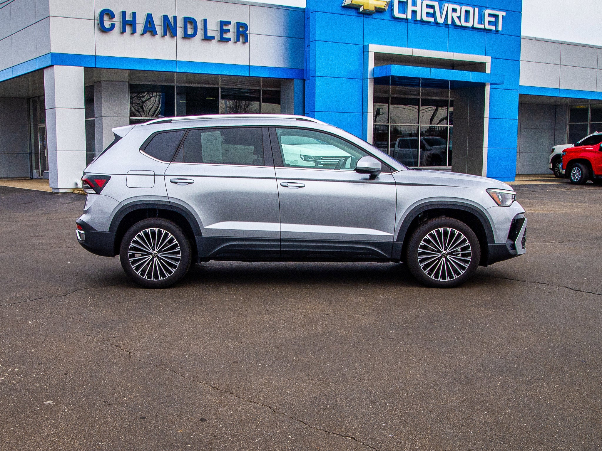 2025 Volkswagen Taos SE