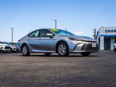 2025 Toyota Camry LE