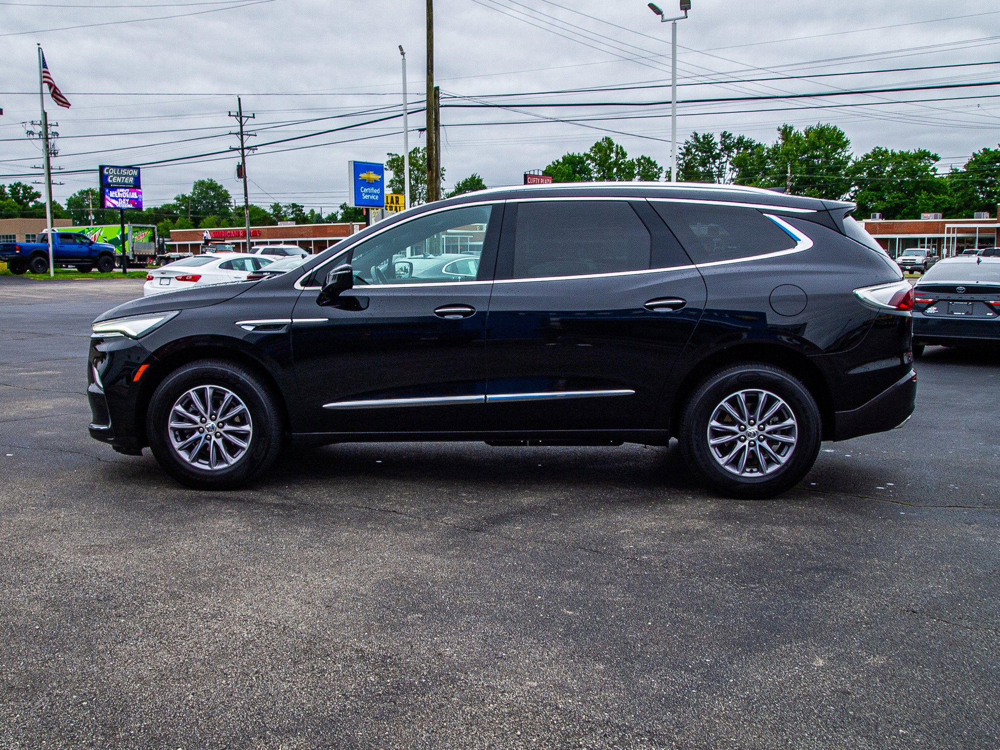 2024 Buick Enclave Essence