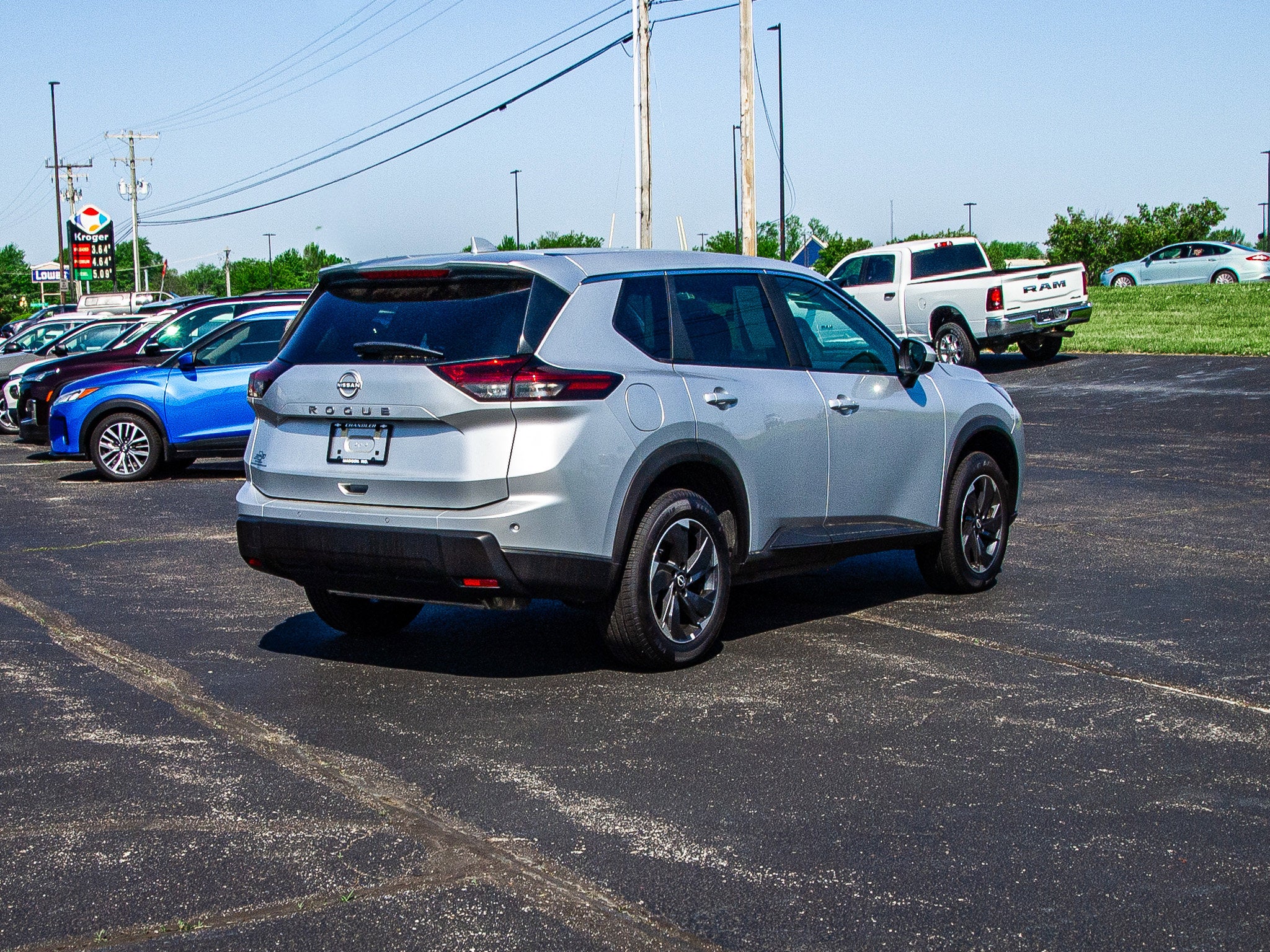 2025 Nissan Rogue SV