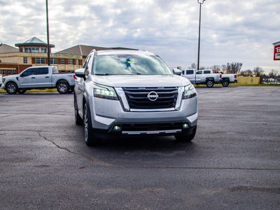 2022 Nissan Pathfinder Platinum