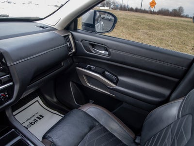 2022 Nissan Pathfinder Platinum