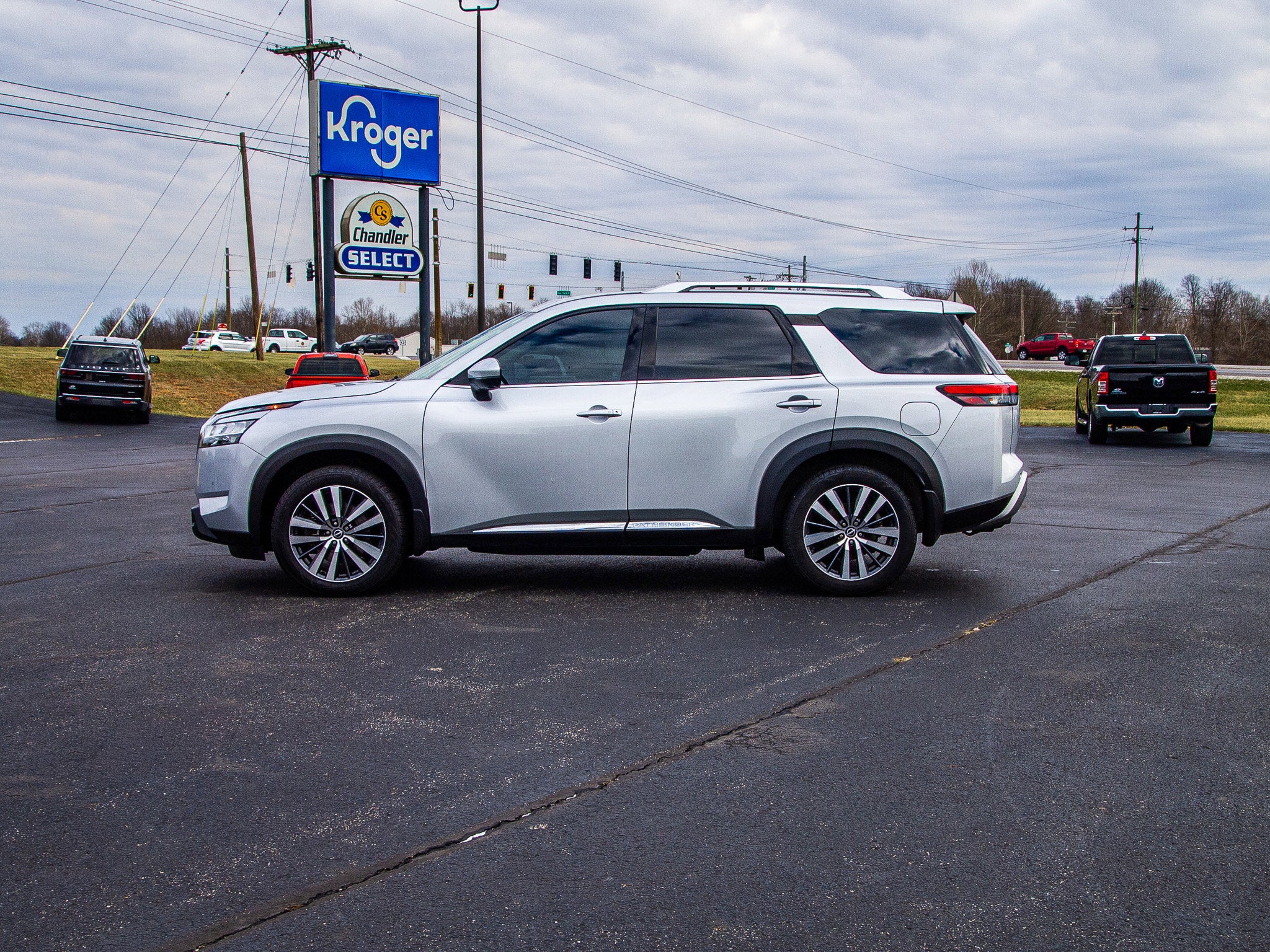 2022 Nissan Pathfinder Platinum