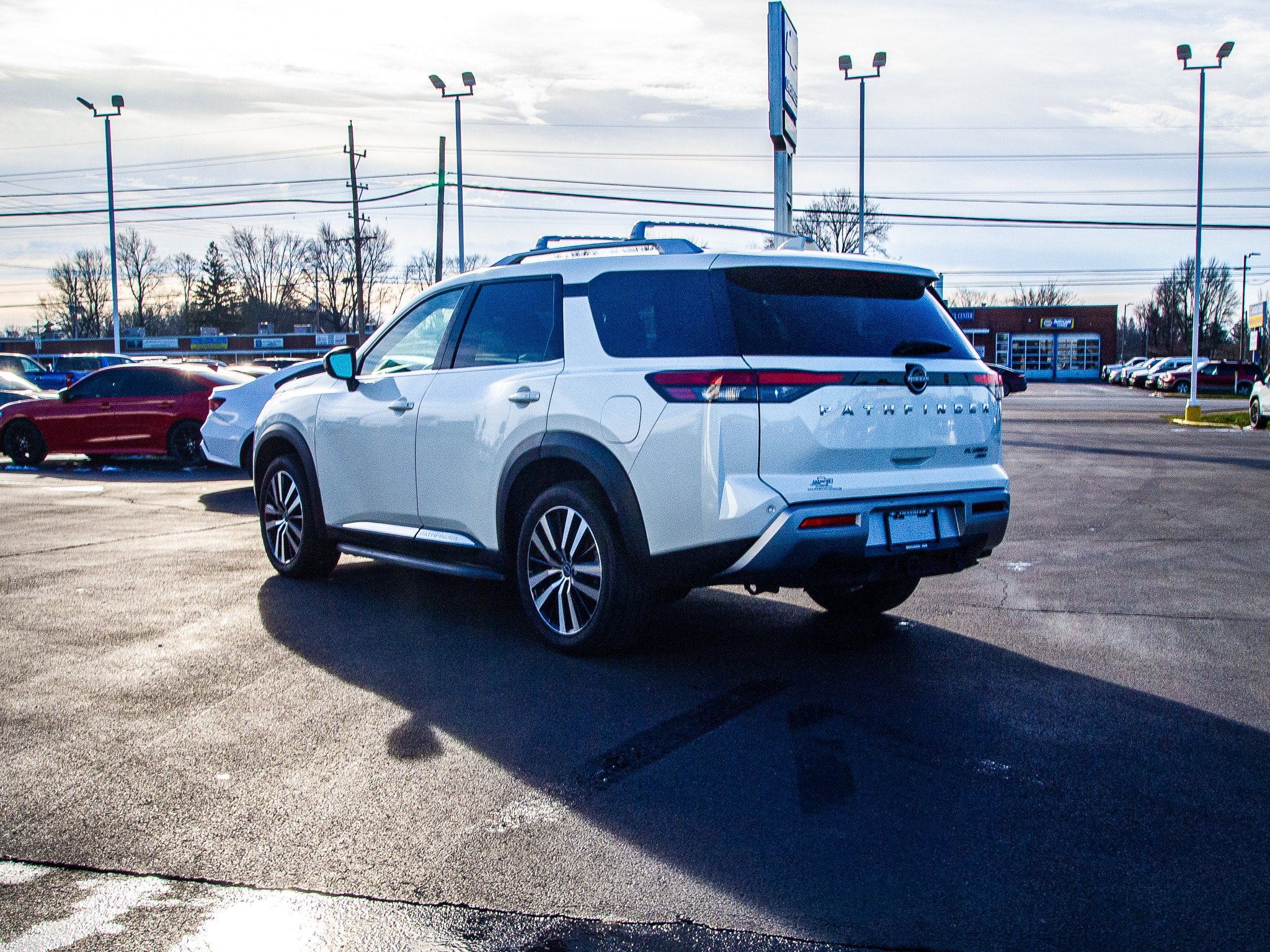 2023 Nissan Pathfinder Platinum