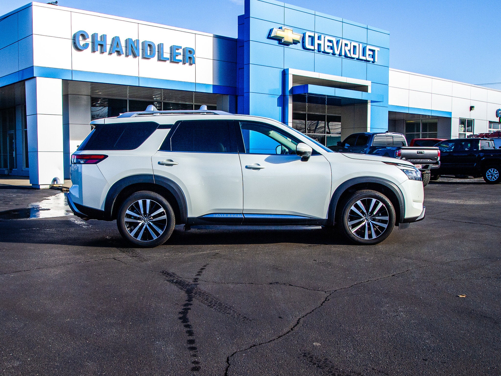 2023 Nissan Pathfinder Platinum