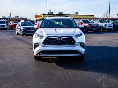 2025 Toyota Highlander Hybrid Platinum