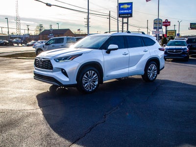 2025 Toyota Highlander Hybrid Platinum