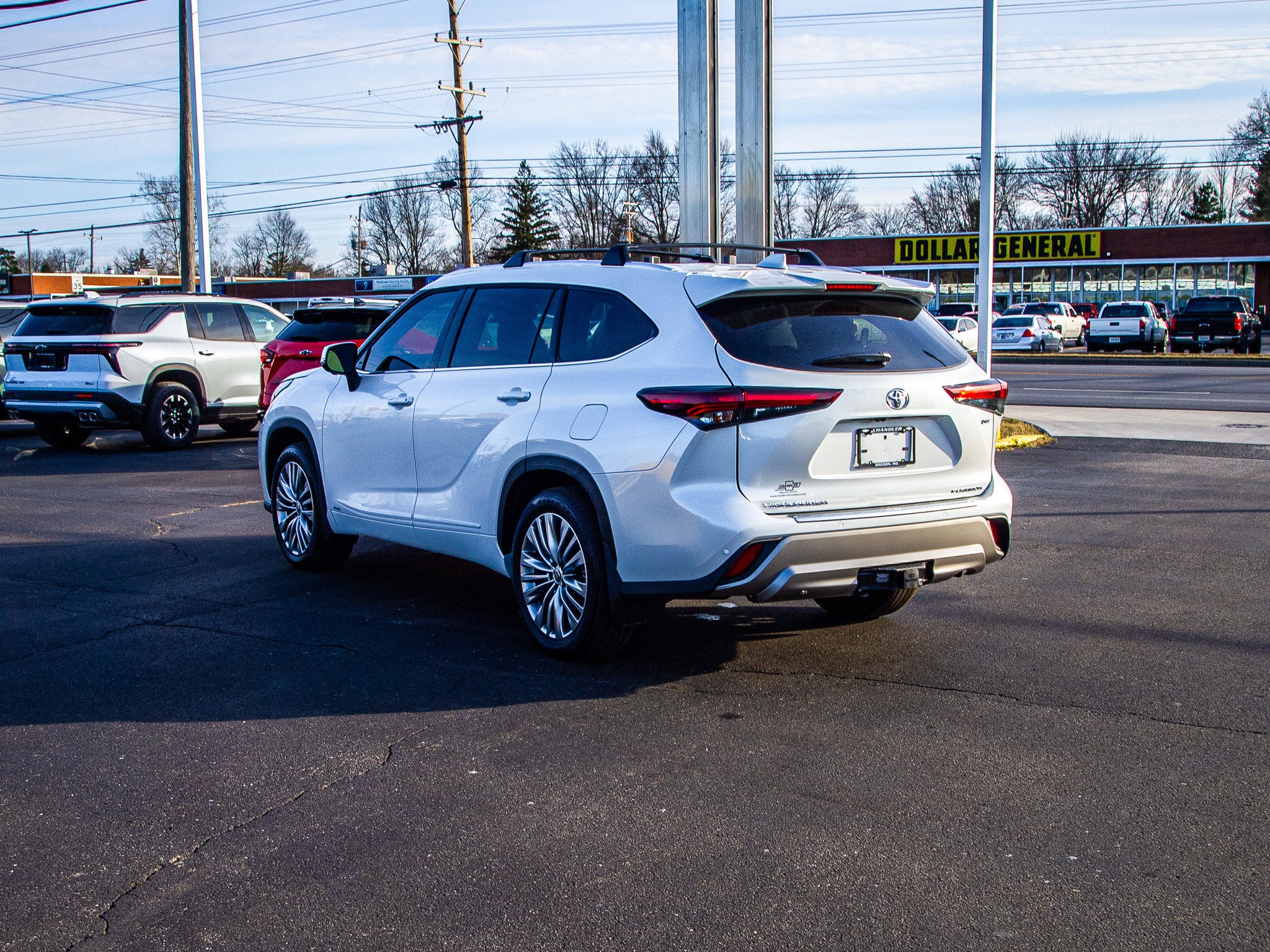 2025 Toyota Highlander Hybrid Platinum