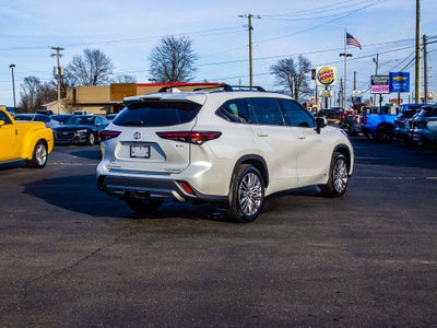 2025 Toyota Highlander Hybrid Platinum
