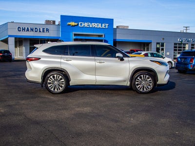 2025 Toyota Highlander Hybrid Platinum