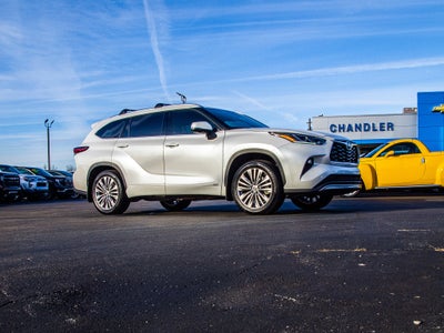 2025 Toyota Highlander Hybrid Platinum