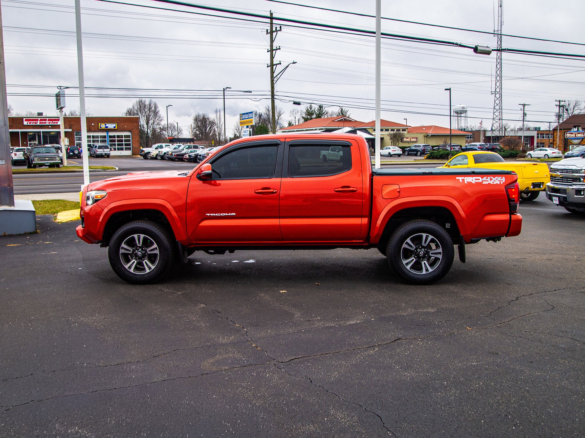 2018 Toyota Tacoma SR