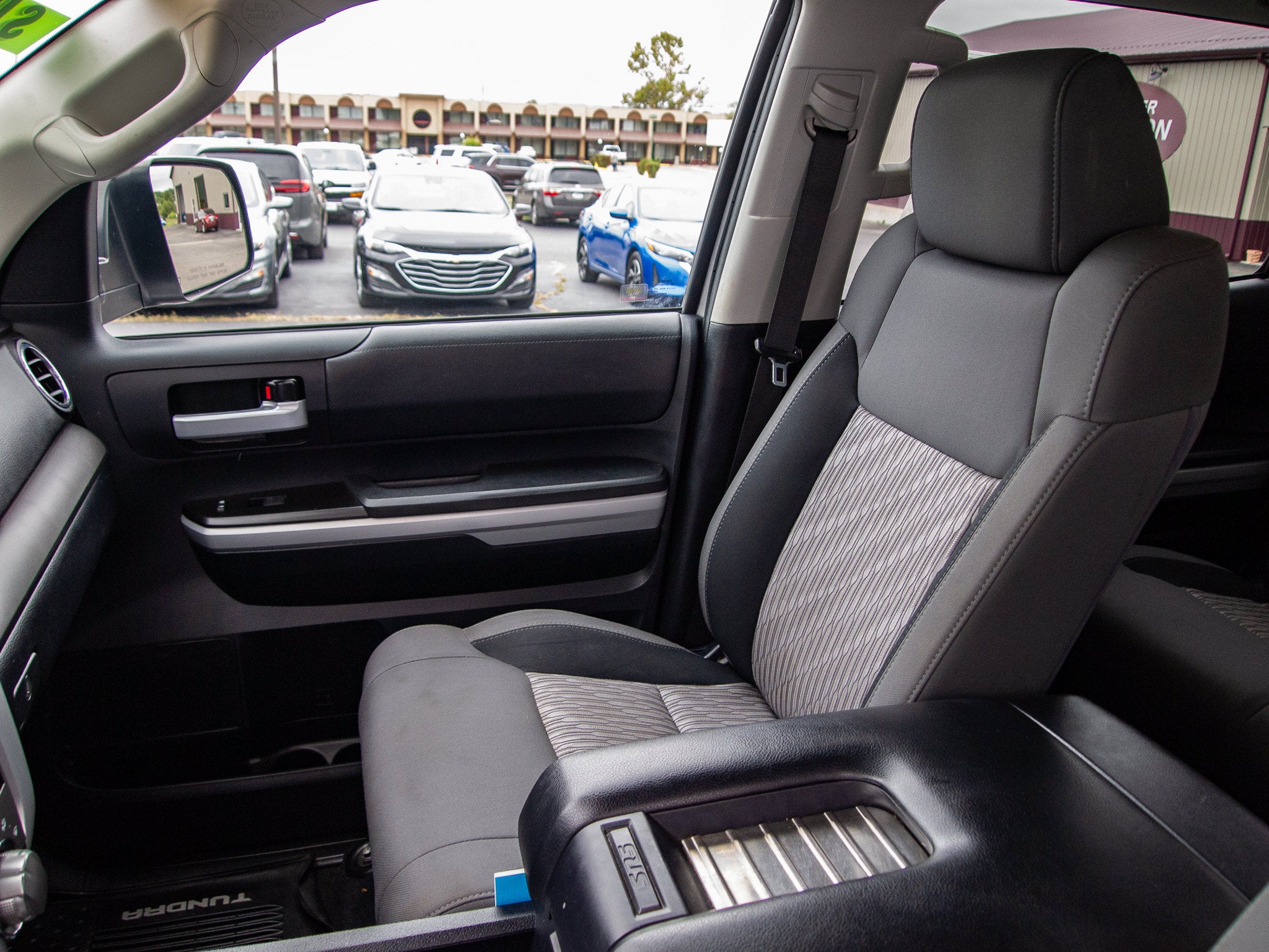 2018 Toyota Tundra 4WD SR5