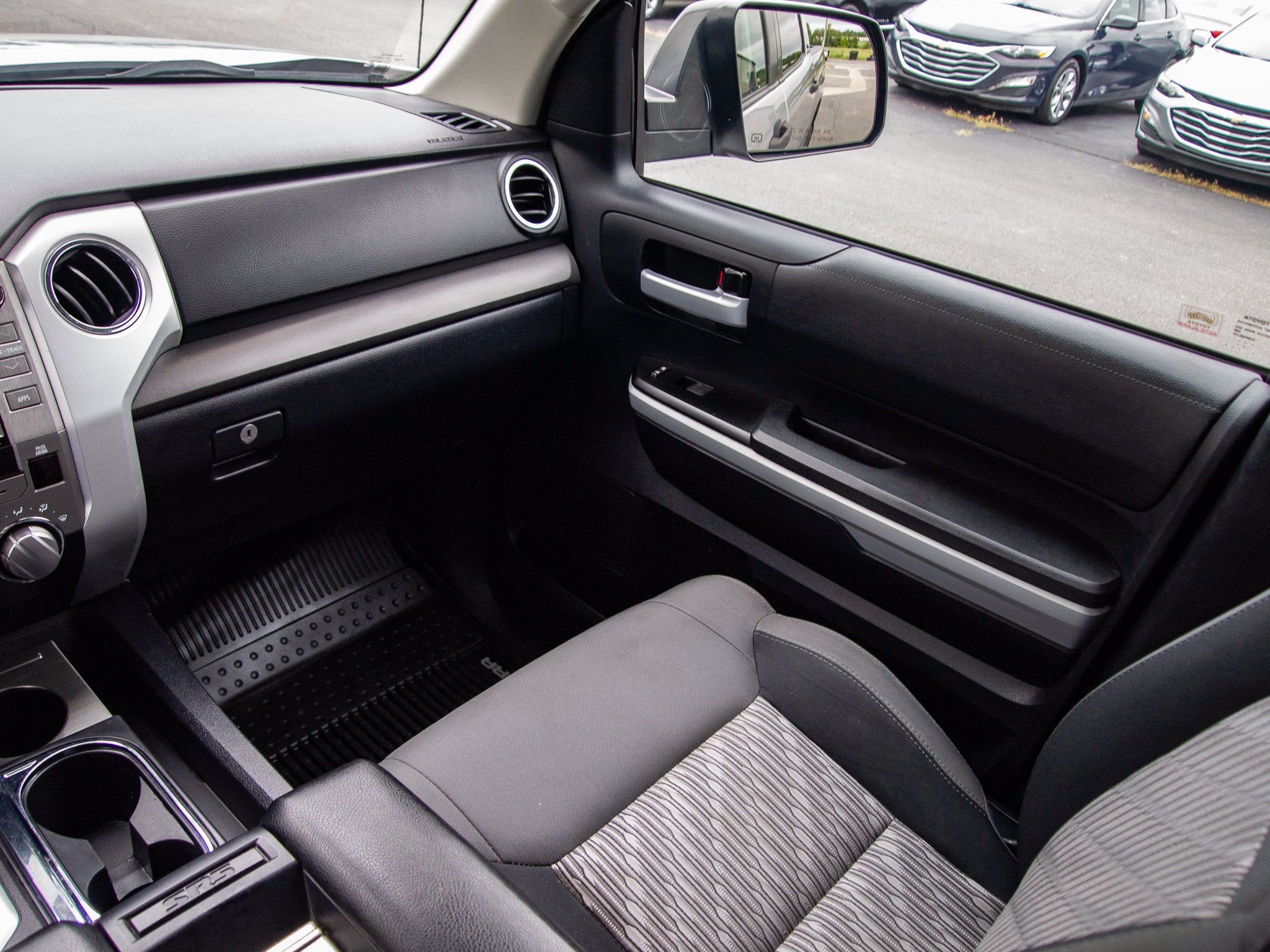 2018 Toyota Tundra 4WD SR5