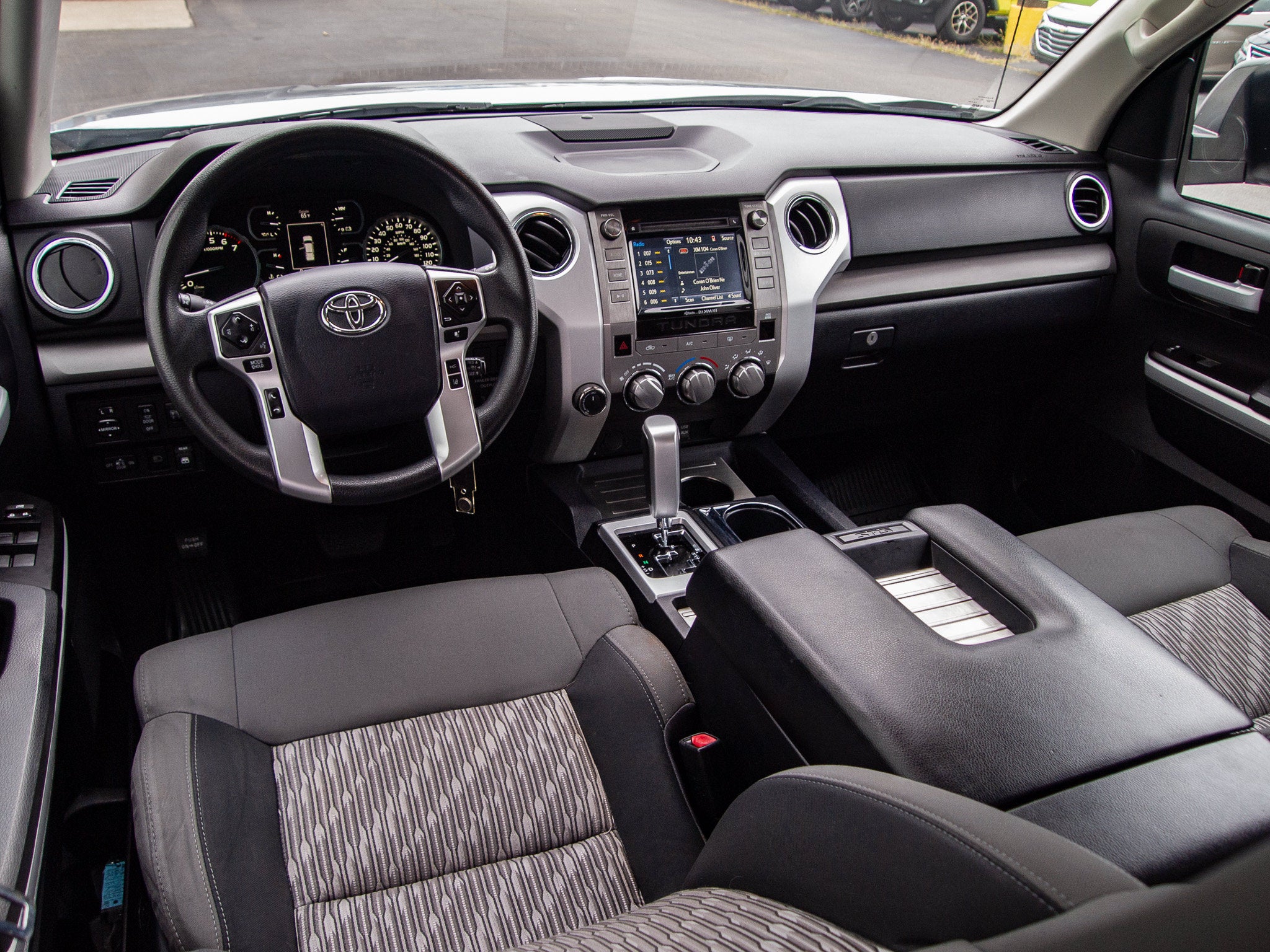 2018 Toyota Tundra 4WD SR5