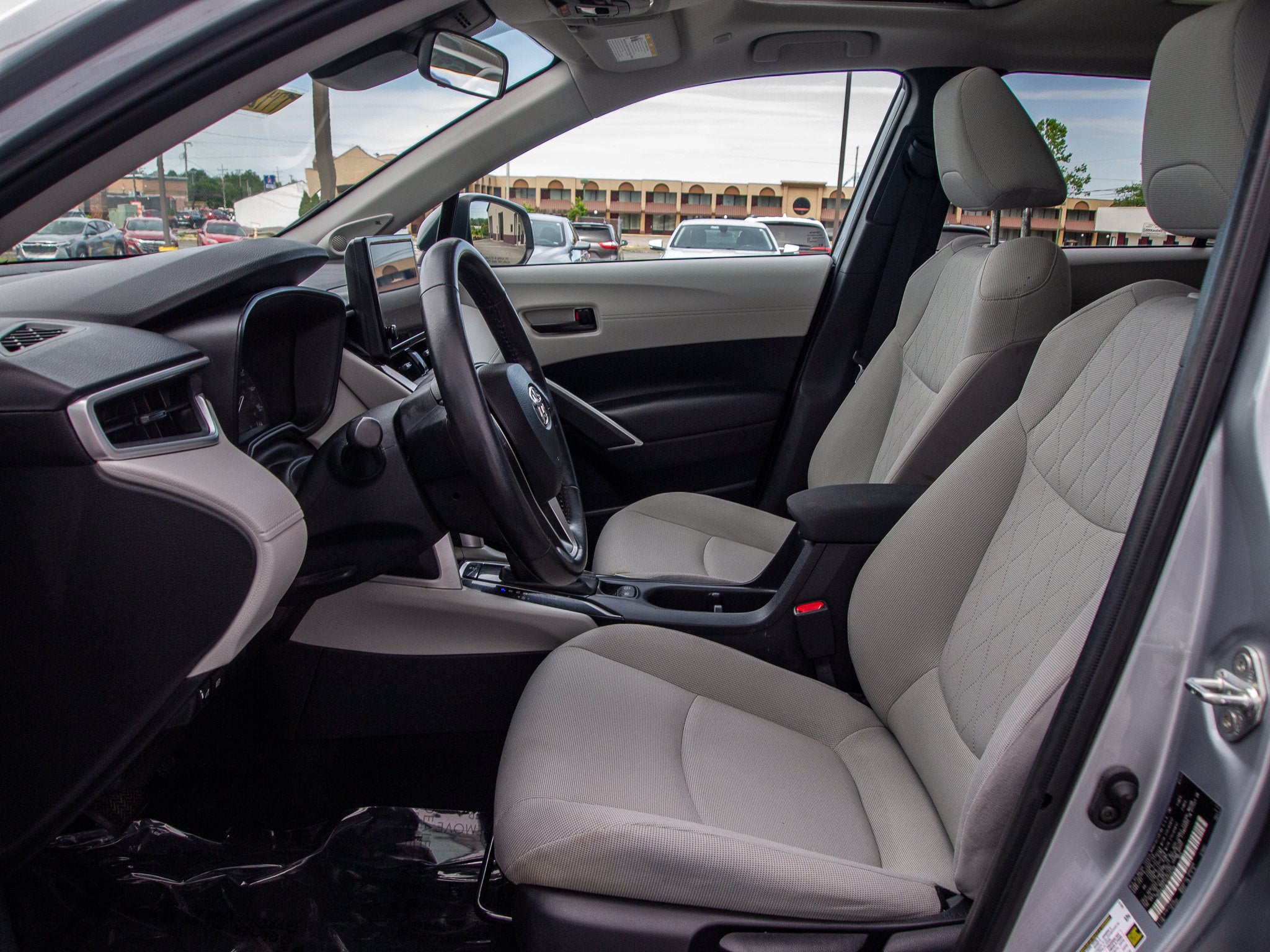 2023 Toyota Corolla Cross LE