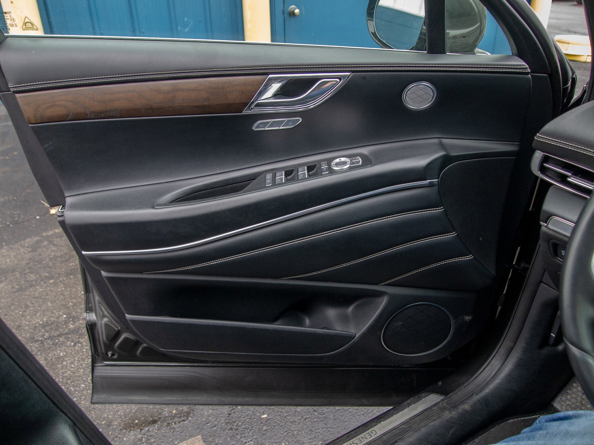 2024 Genesis GV80 Base