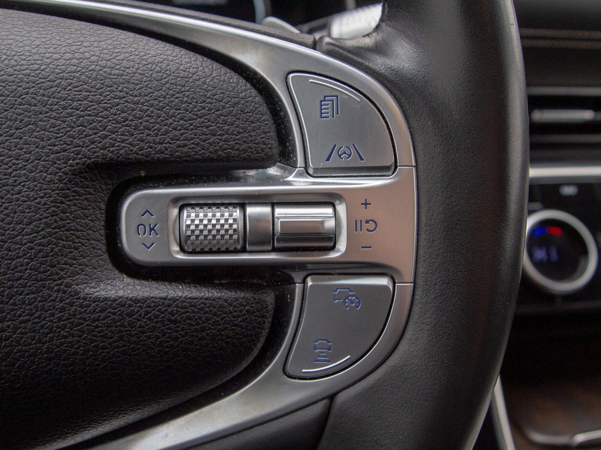 2024 Genesis GV80 Base