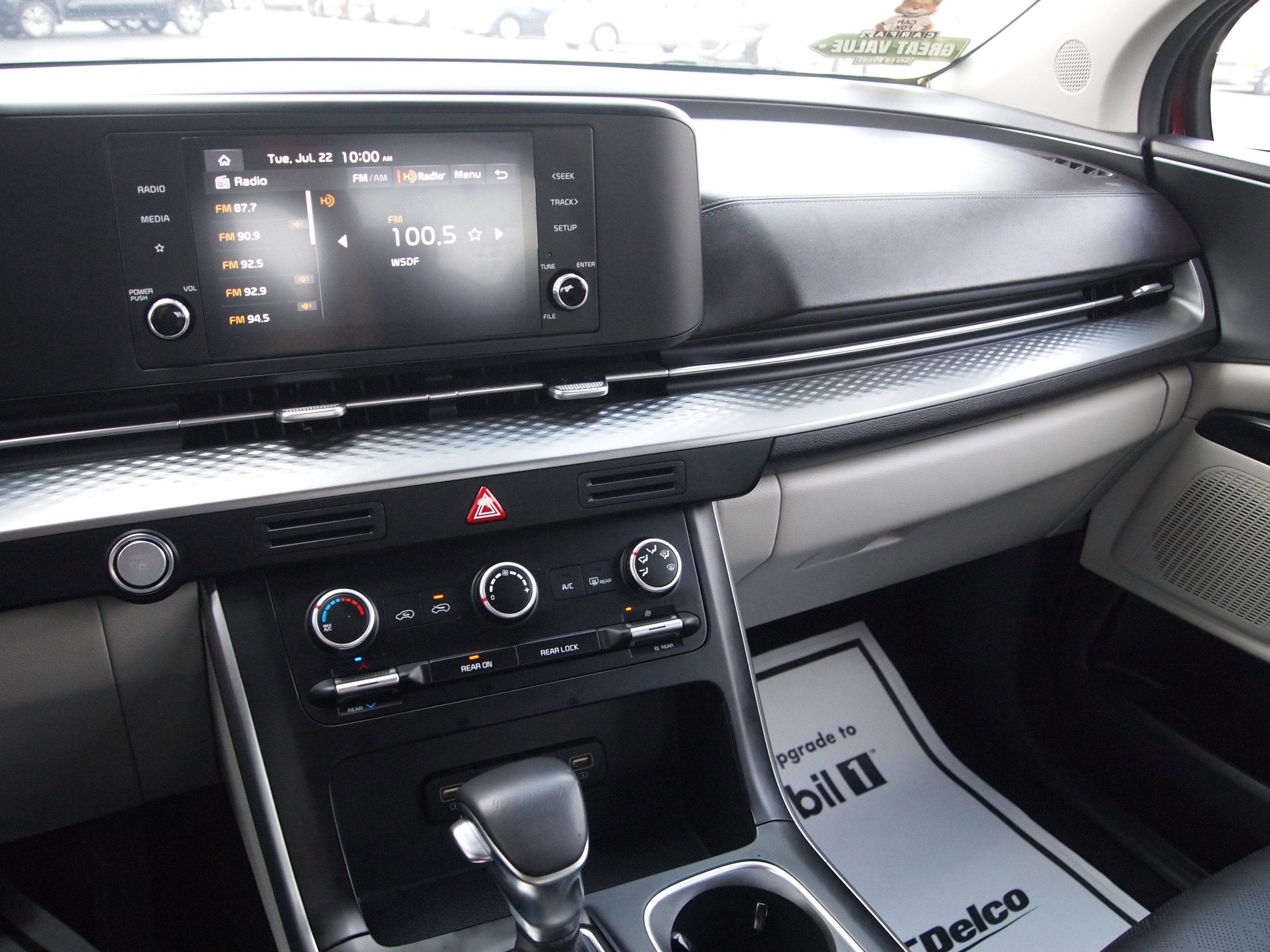 2023 Kia Carnival LX