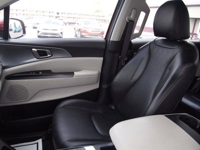 2023 Kia Carnival LX