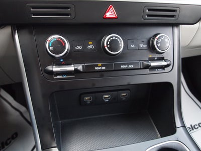 2023 Kia Carnival LX