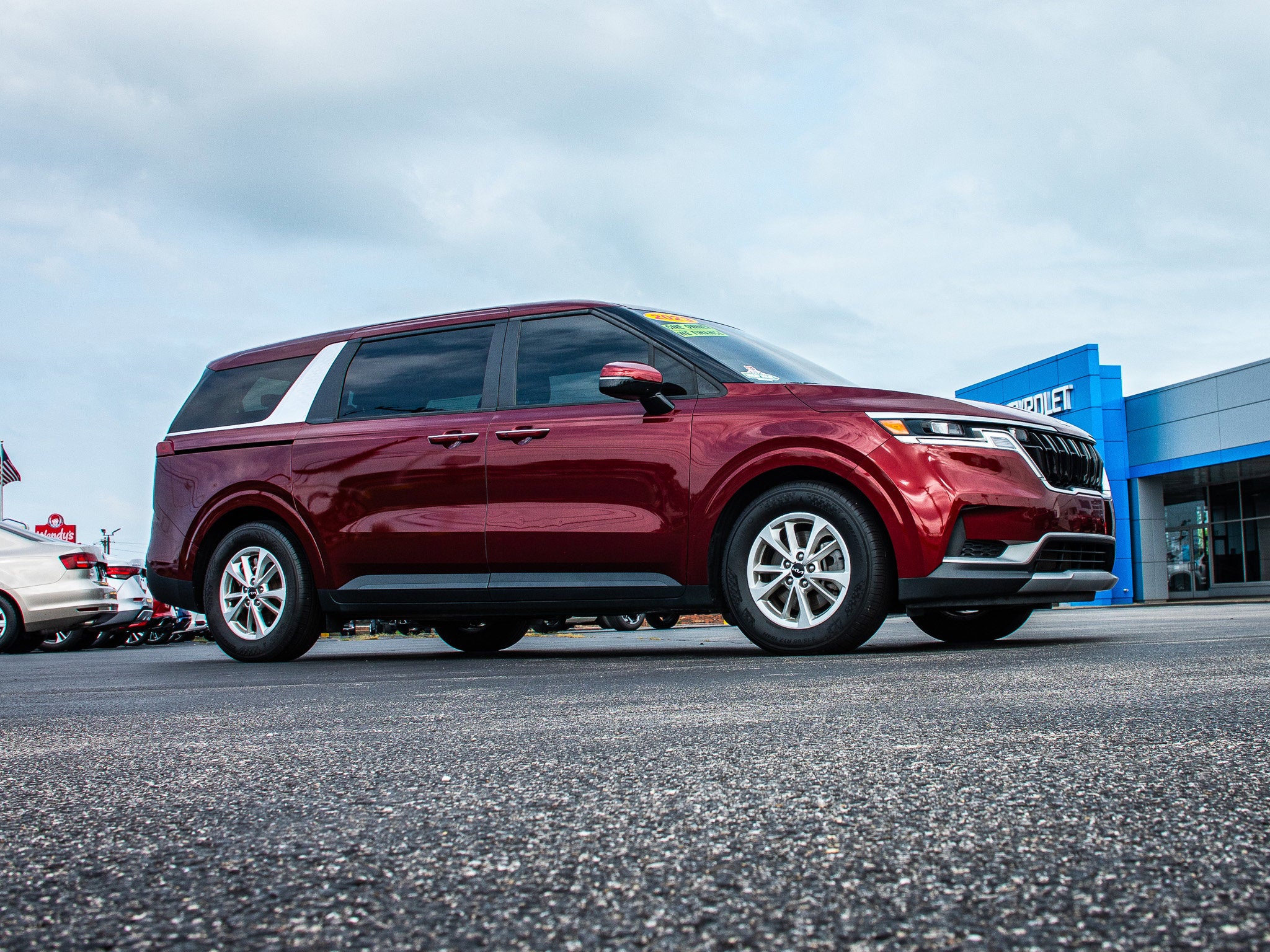 2023 Kia Carnival LX