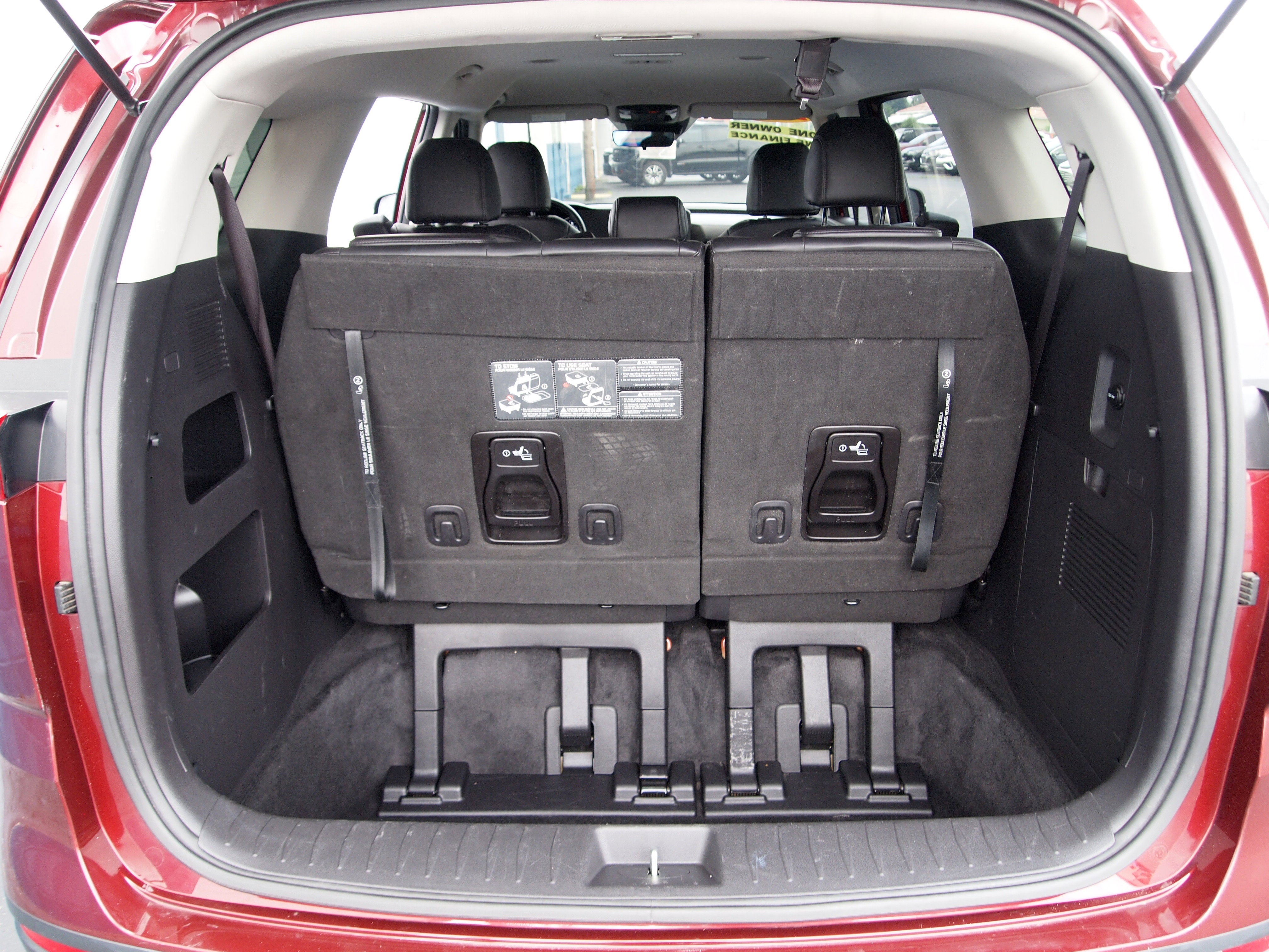 2023 Kia Carnival LX