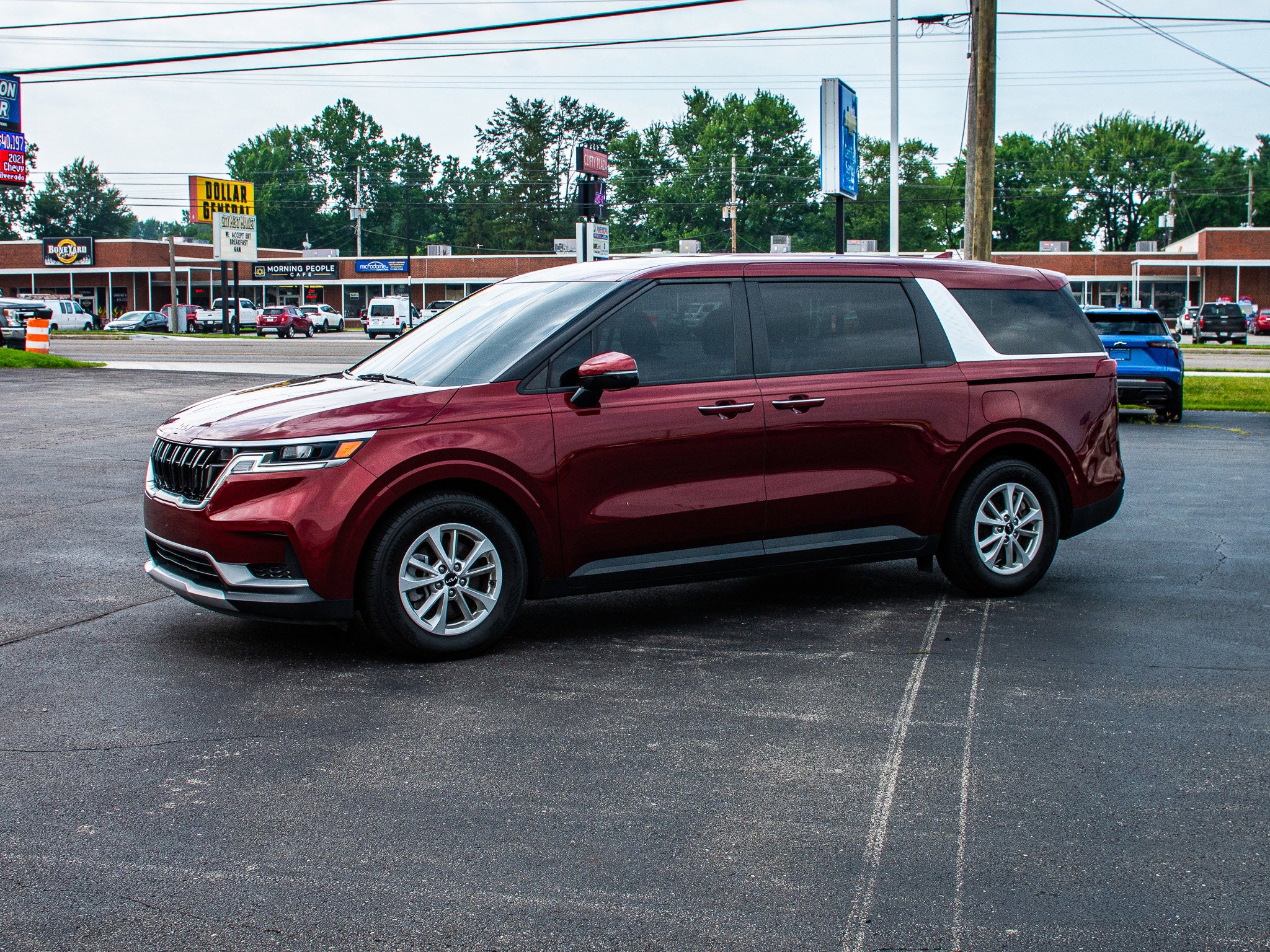 2023 Kia Carnival LX