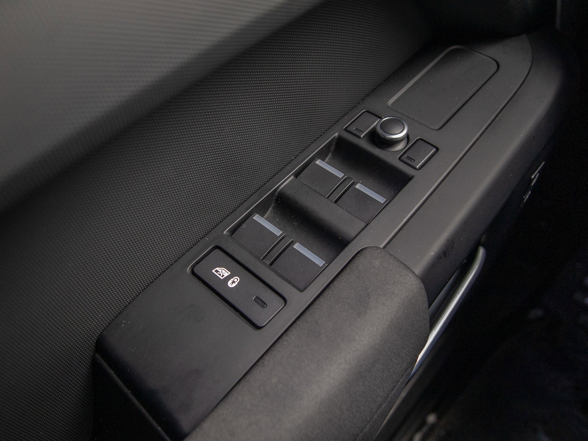 2020 Land Rover Defender S