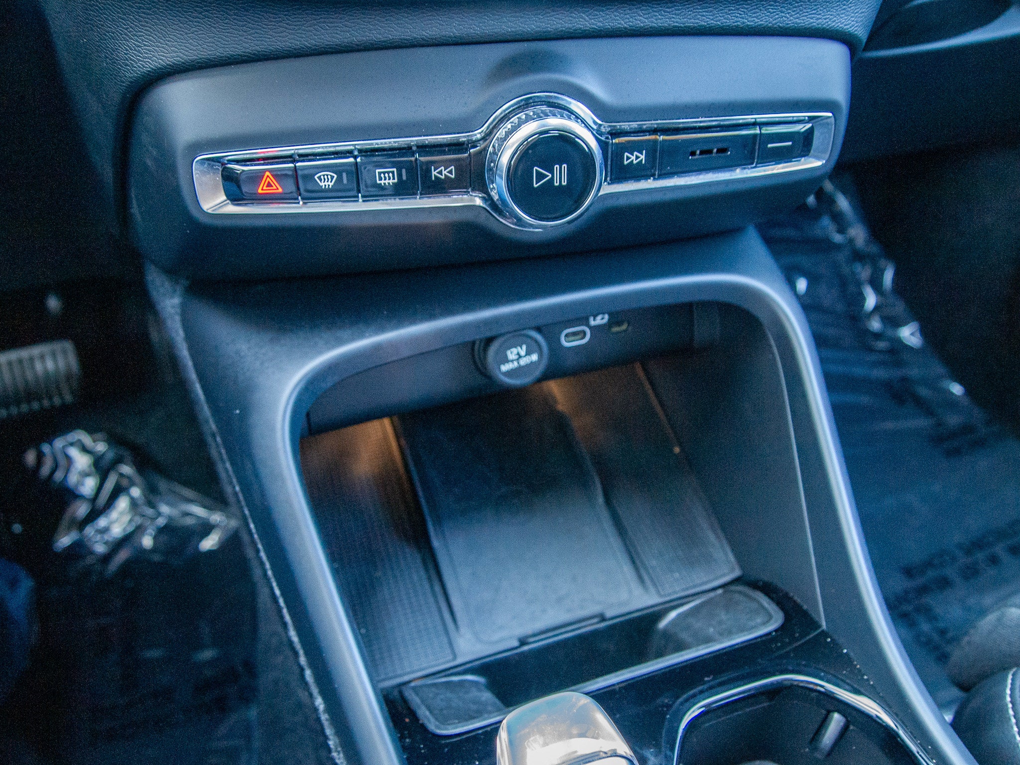 2026 Volvo XC40 Plus